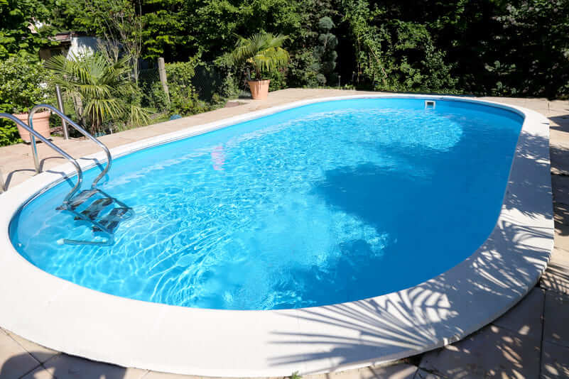 Urlaub im eigenen Garten – das GFK-Schwimmbecken